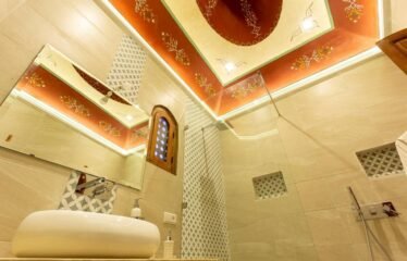 Riad Zein, Médina