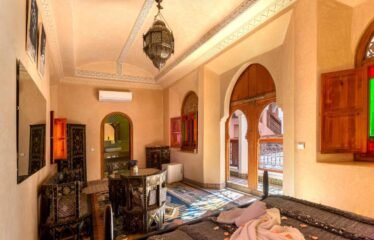 Riad Zein, Médina