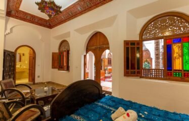 Riad Zein, Médina