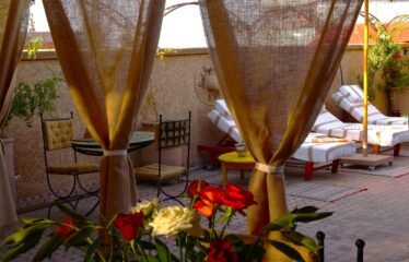 Riad Zein, Médina